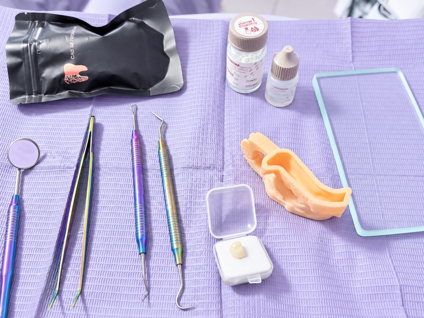 Instrumental y modelo para rehabilitación dental